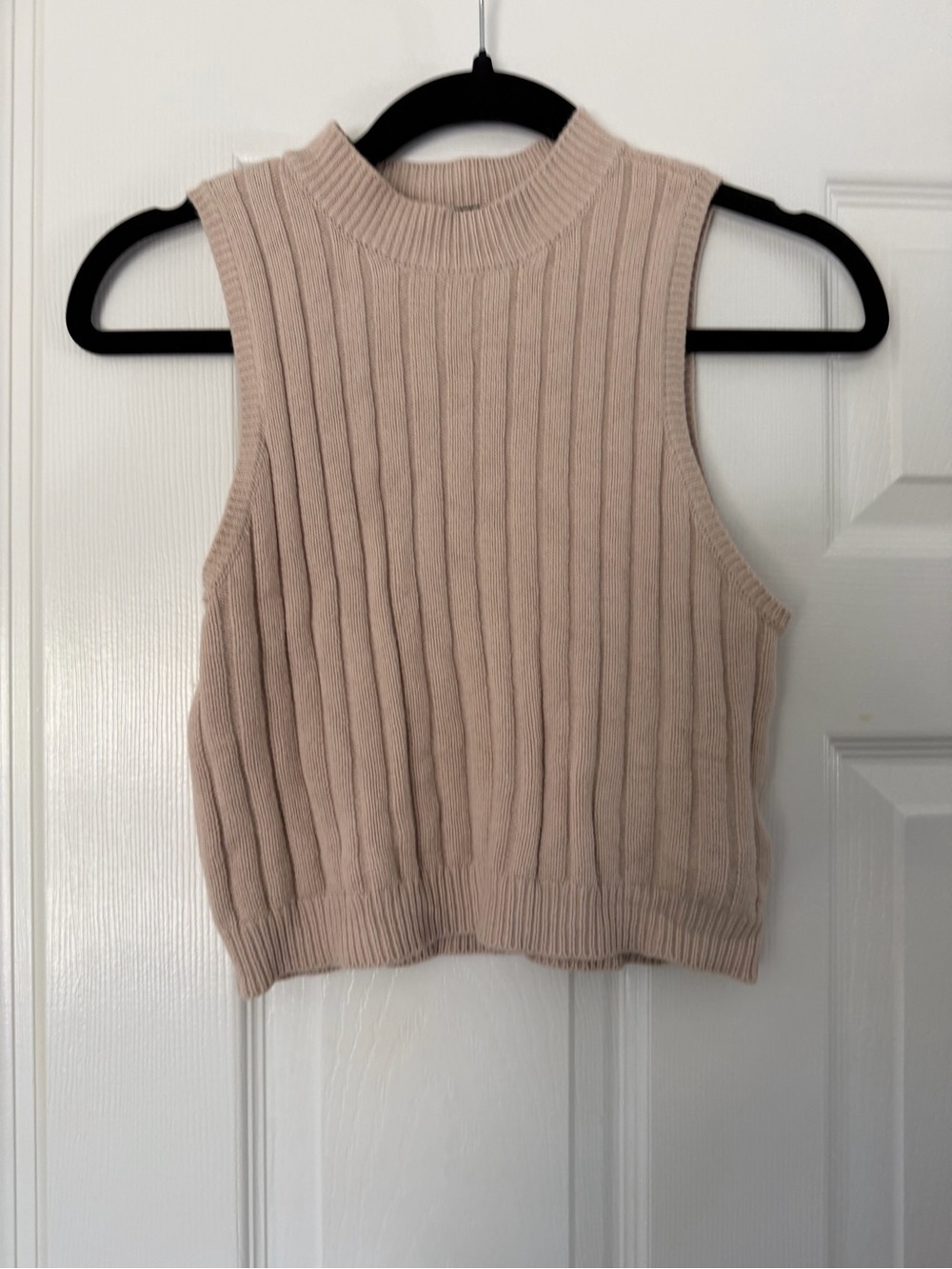 Forever 21 Ribbed Mock-Neck Cropped Tank - Beige, size Medium